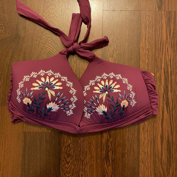 2-piece high waist bikini from Dillard’s (Cart A-100) - Picture 3 of 6